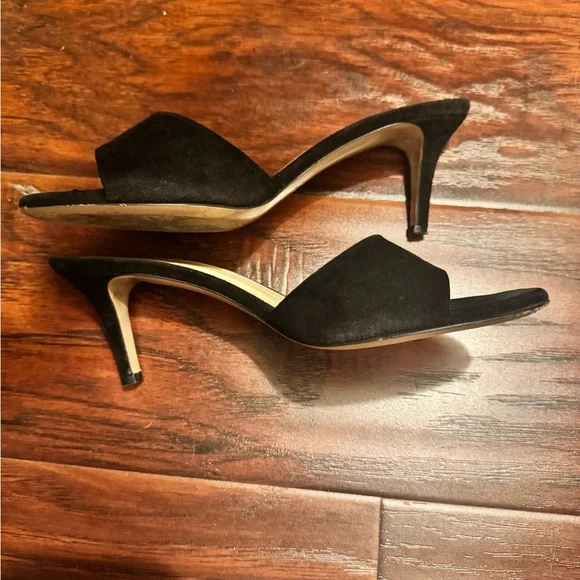 Barney’s Suede kitten heels - Picture 3 of 4